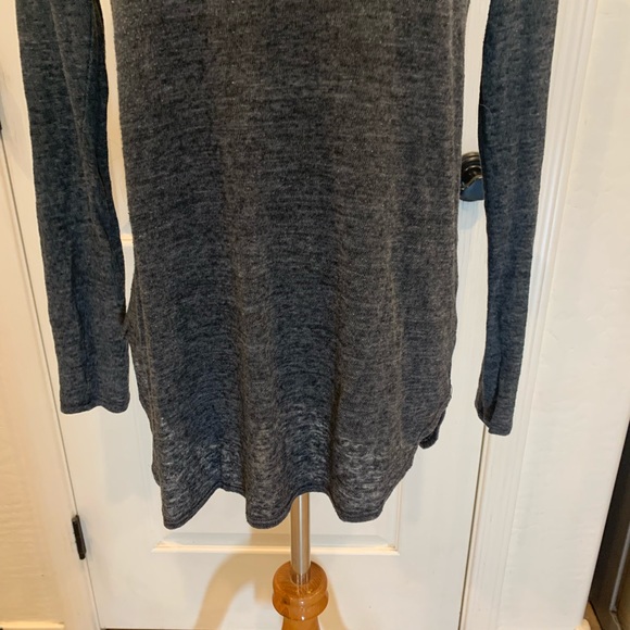 Mossimo gray long sleeve t-shirt Size Small - Picture 3 of 6
